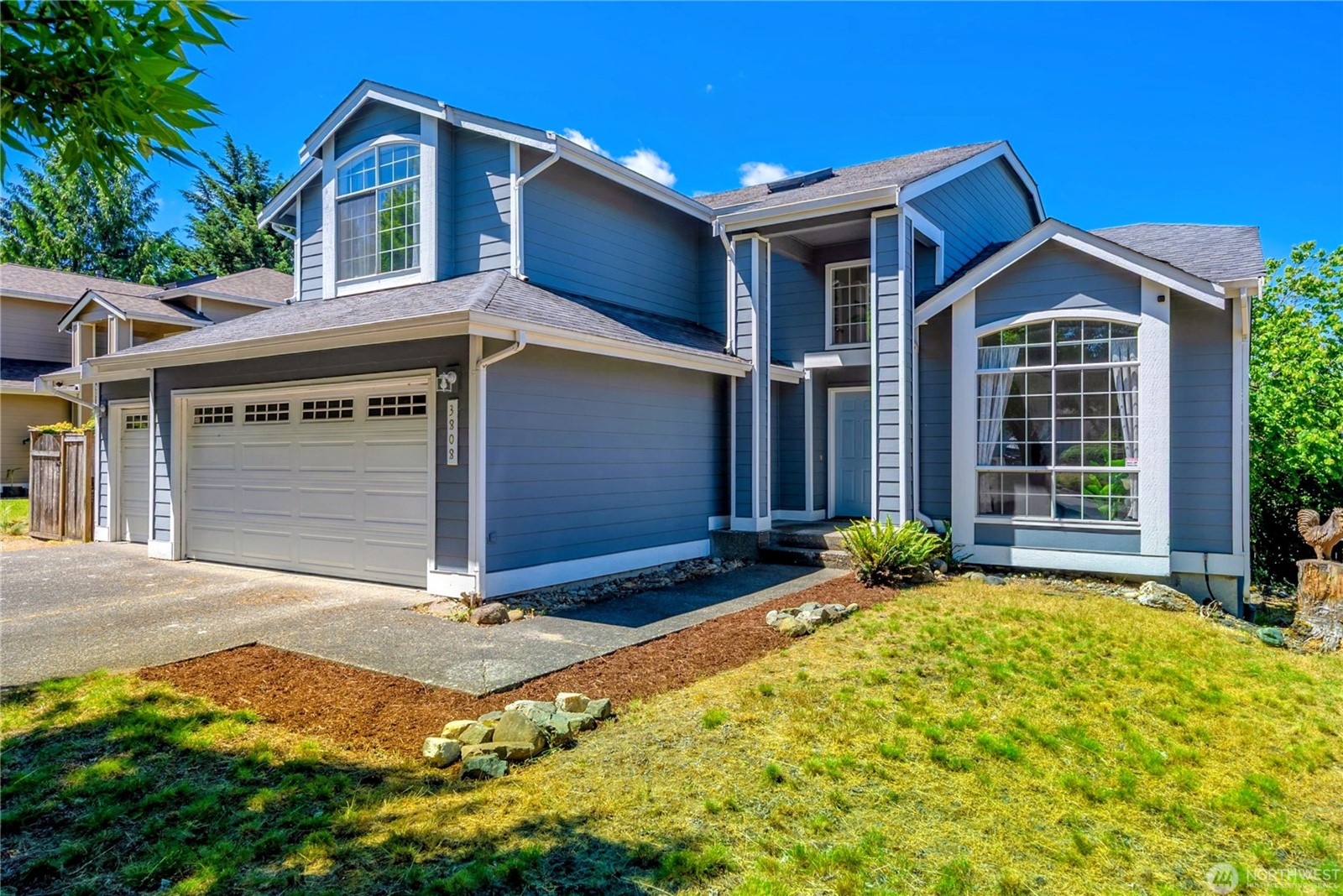 3808 47th Ave NE, Tacoma, WA 98105